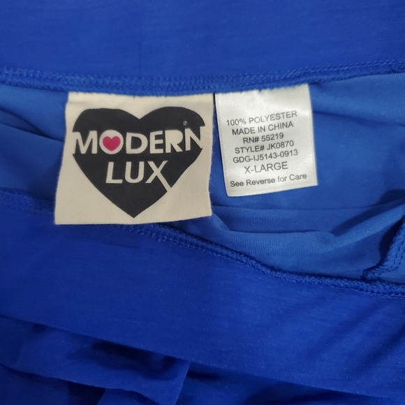 X L Blue wavy mini skirt - Picture 2 of 3